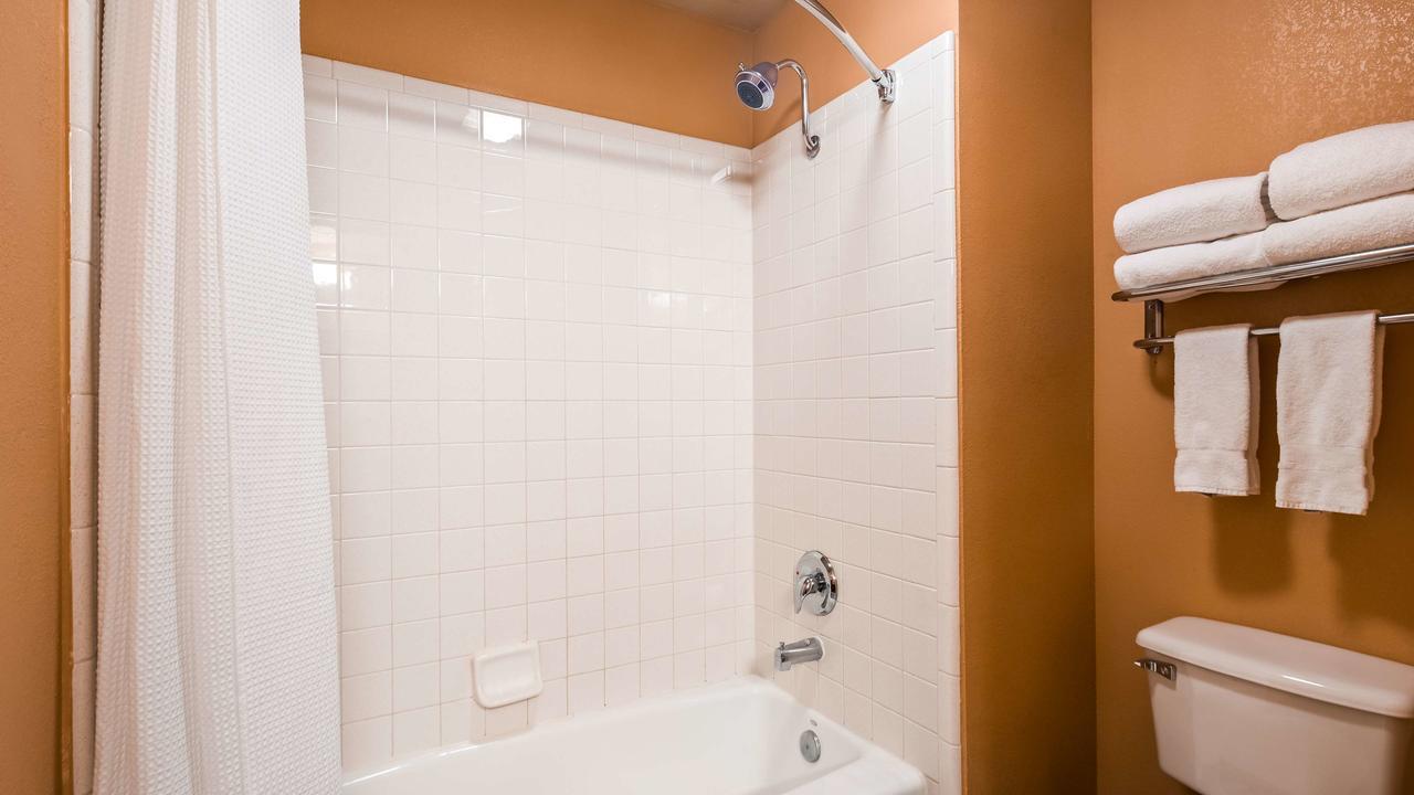 Best Western Orchard Inn Ukiah Exterior photo